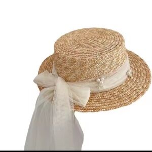 Elegant kids  Straw Hat with Tulle and Pearl Accents